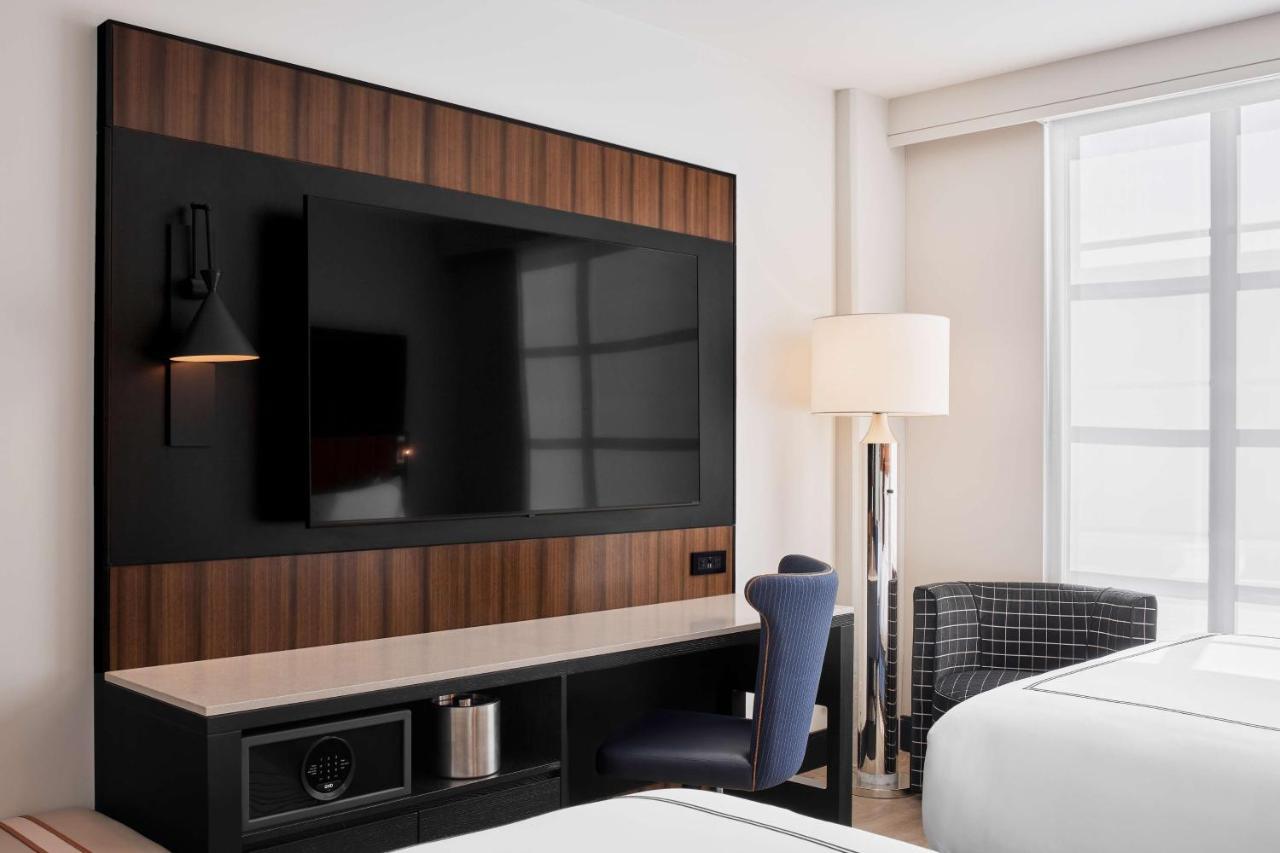 The Godfrey Detroit, Curio Collection By Hilton Exterior foto
